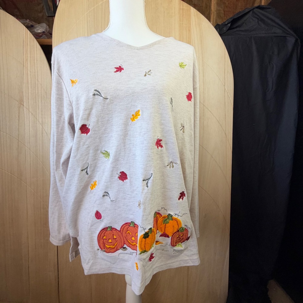 Karen Scott Top Large Oatmeal Embroidered Pumpkins Leaves Fall V-Neck 1881